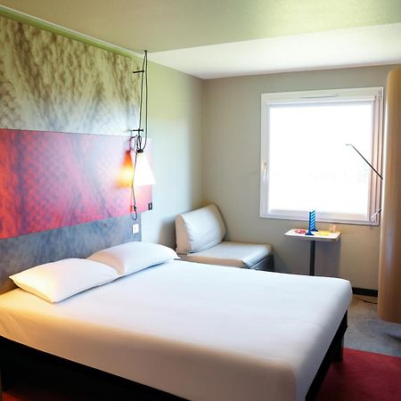 Ibis Caen Porte De Bretagne Bretteville-sur-Odon Екстер'єр фото