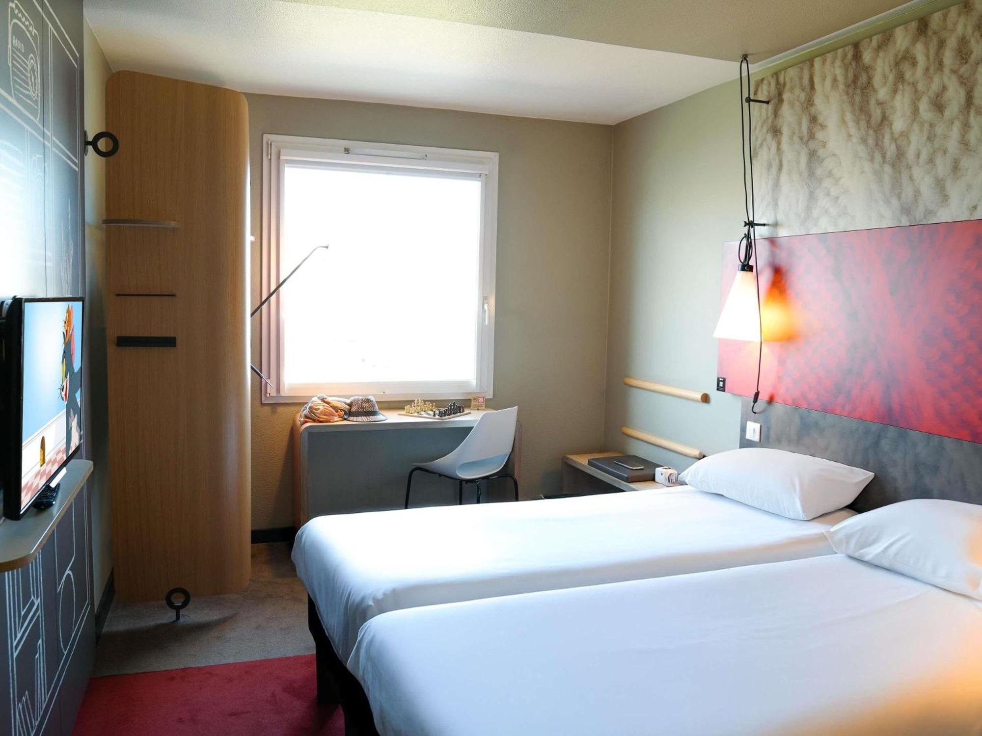 Ibis Caen Porte De Bretagne Bretteville-sur-Odon Екстер'єр фото
